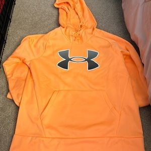Under armor sweatshirt hoodie